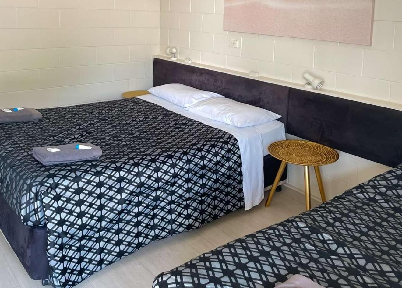 Tropical City Motor Inn Ayr Extérieur photo