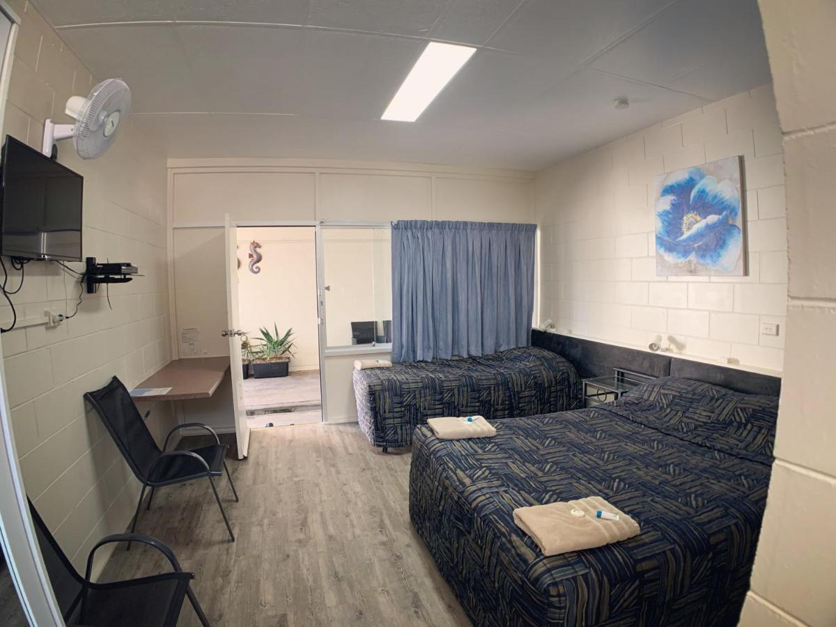 Tropical City Motor Inn Ayr Extérieur photo