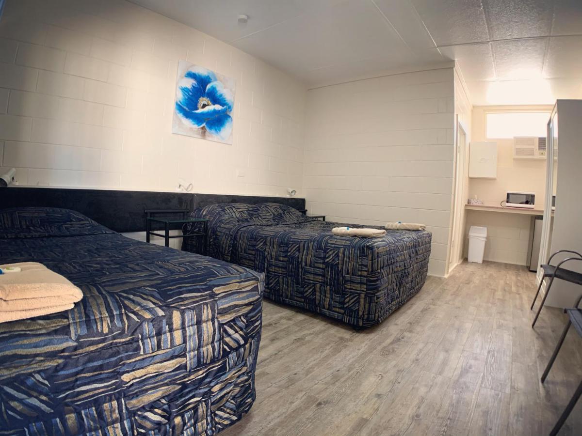 Tropical City Motor Inn Ayr Extérieur photo