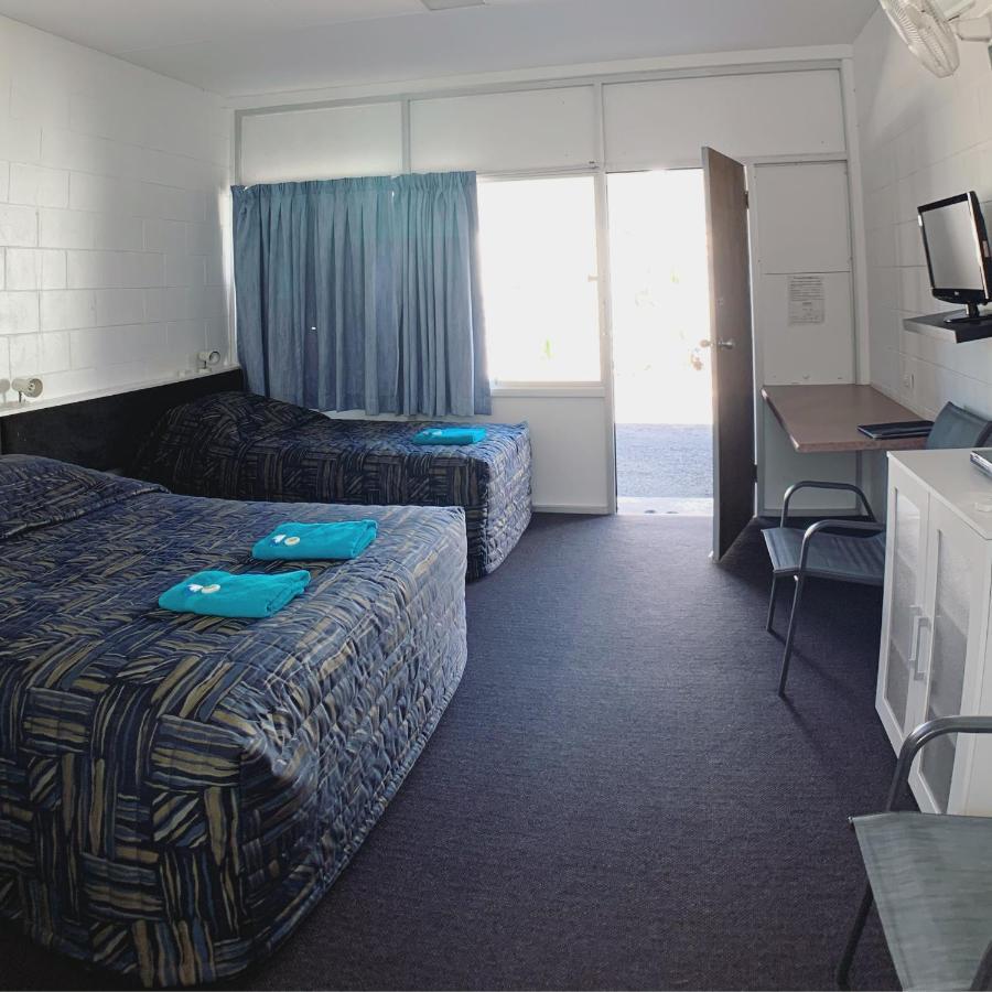 Tropical City Motor Inn Ayr Extérieur photo
