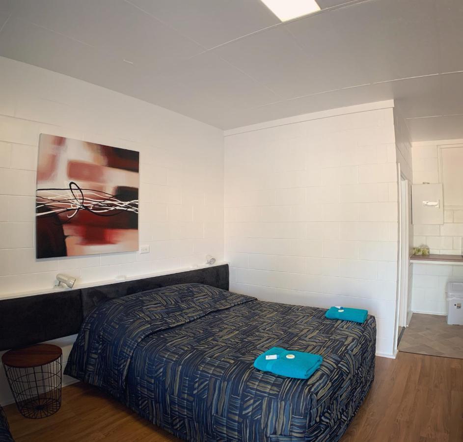 Tropical City Motor Inn Ayr Extérieur photo